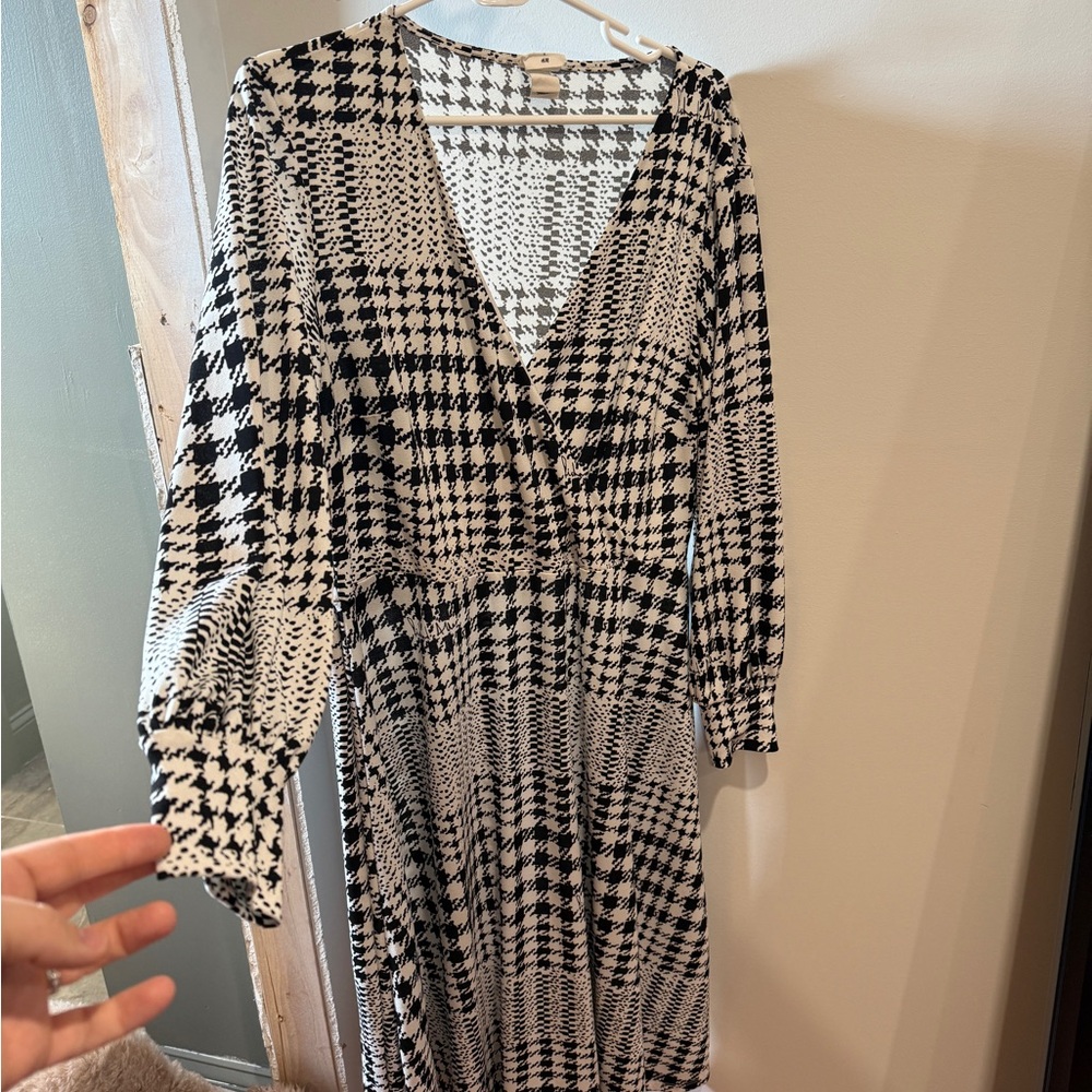 Richard Allen X H&M black and white dress